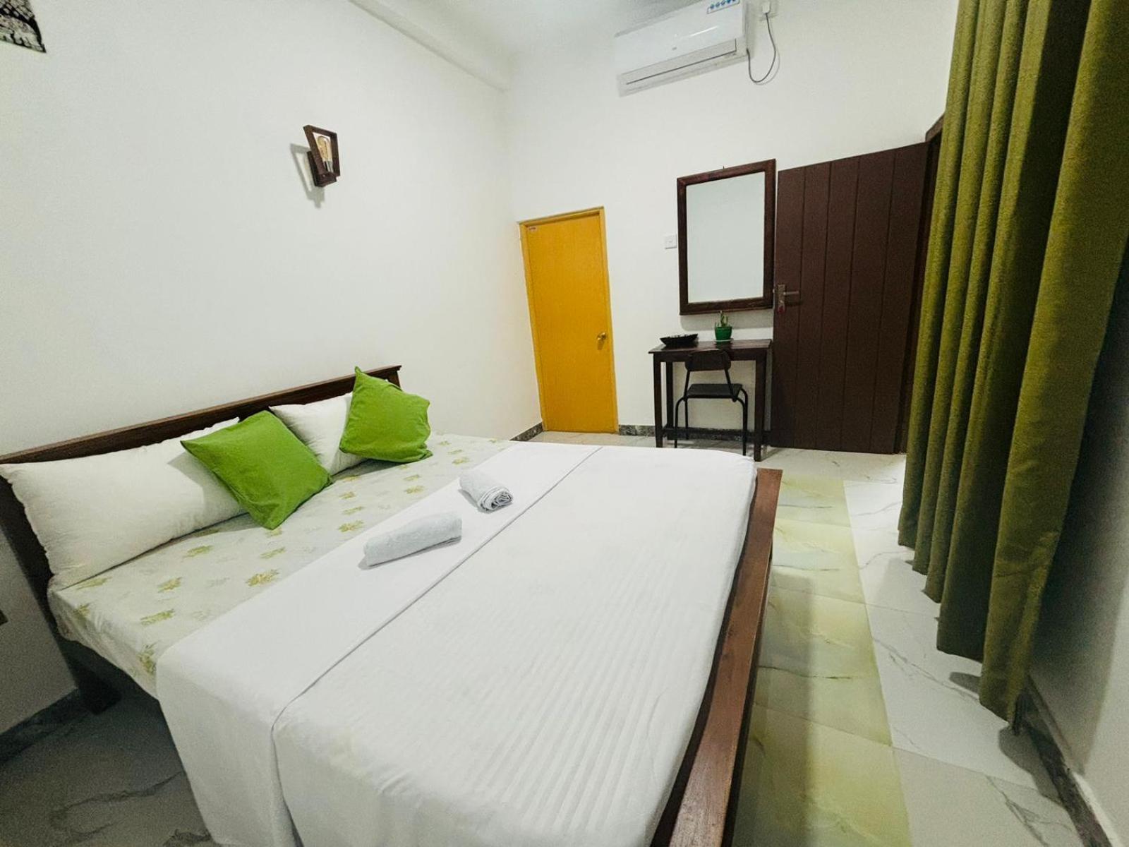 Jaya Villa - Near Airport Negombo Exterior foto